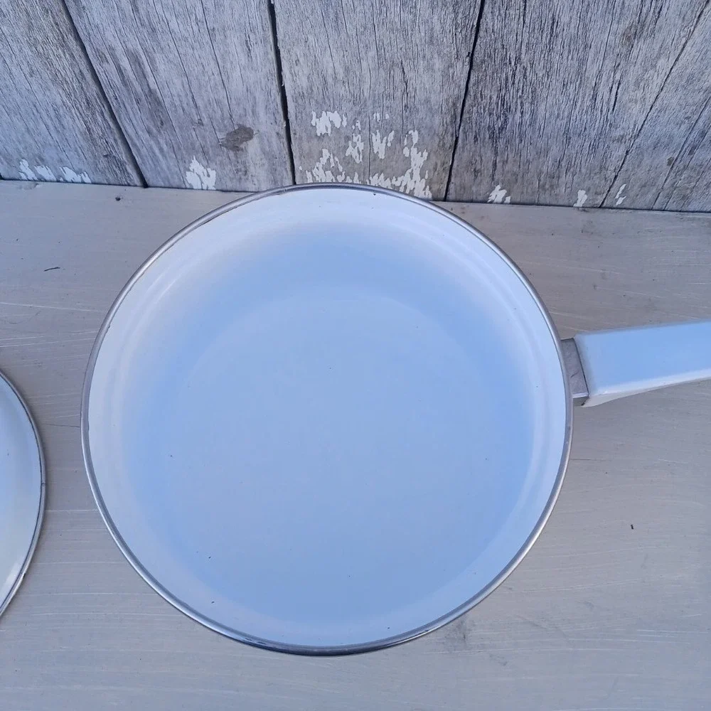Vintage Enamel Strawberry Cookware Set‎ White Pot and Pan Floral Pattern